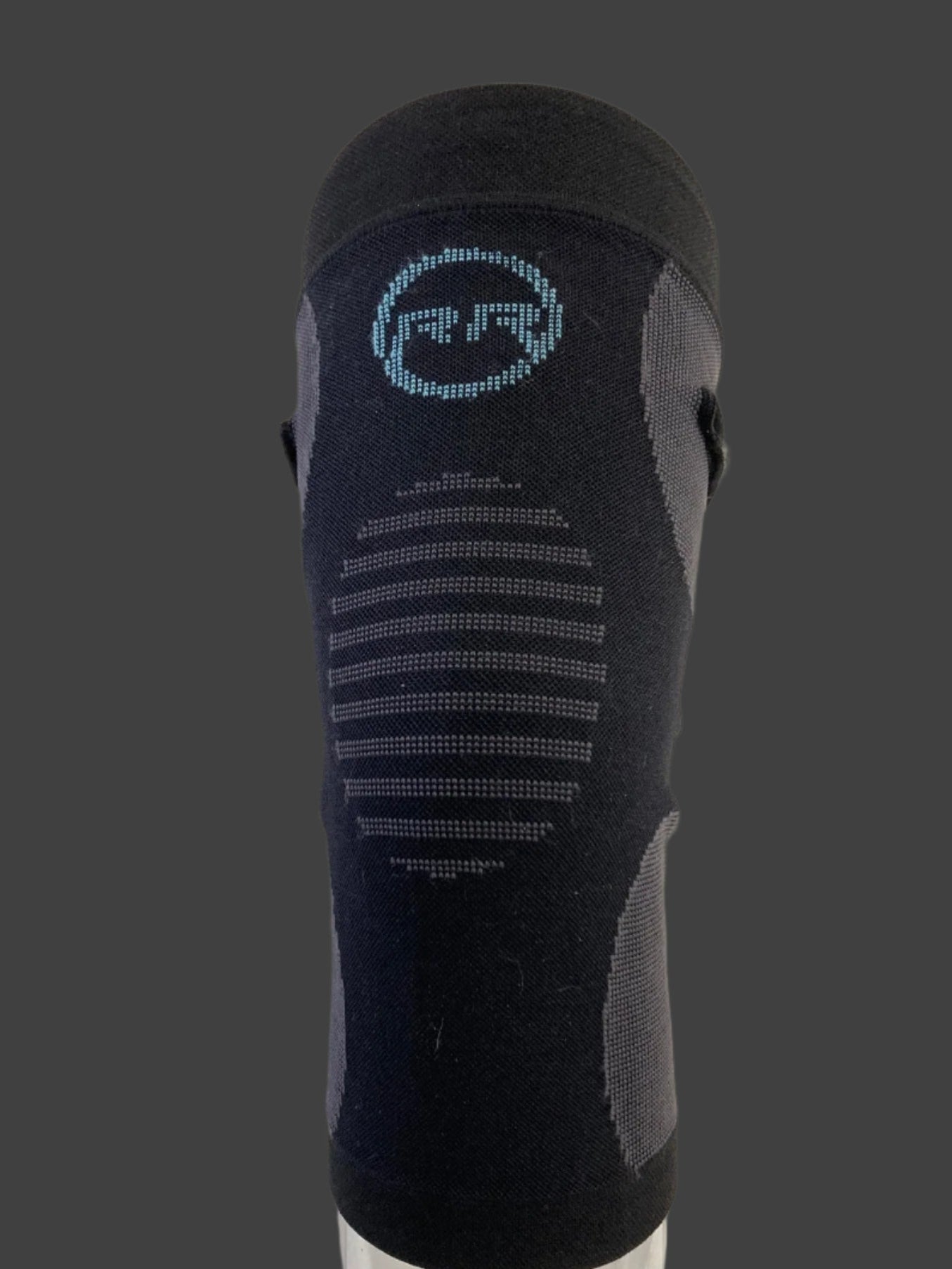R+R Compression Knee Sleeve with Gel pack